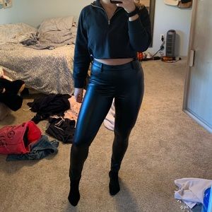 Leather Leggings with button and pockets